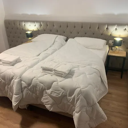 Vintage Bed & Breakfast Shkoder
