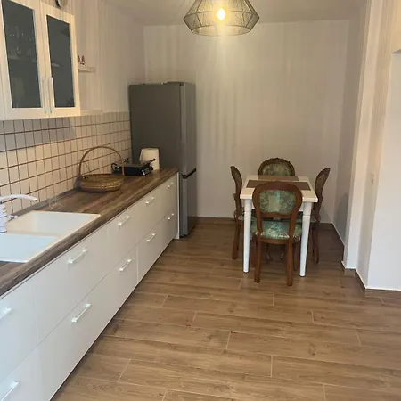 Bed & Breakfast Vintage Shkoder